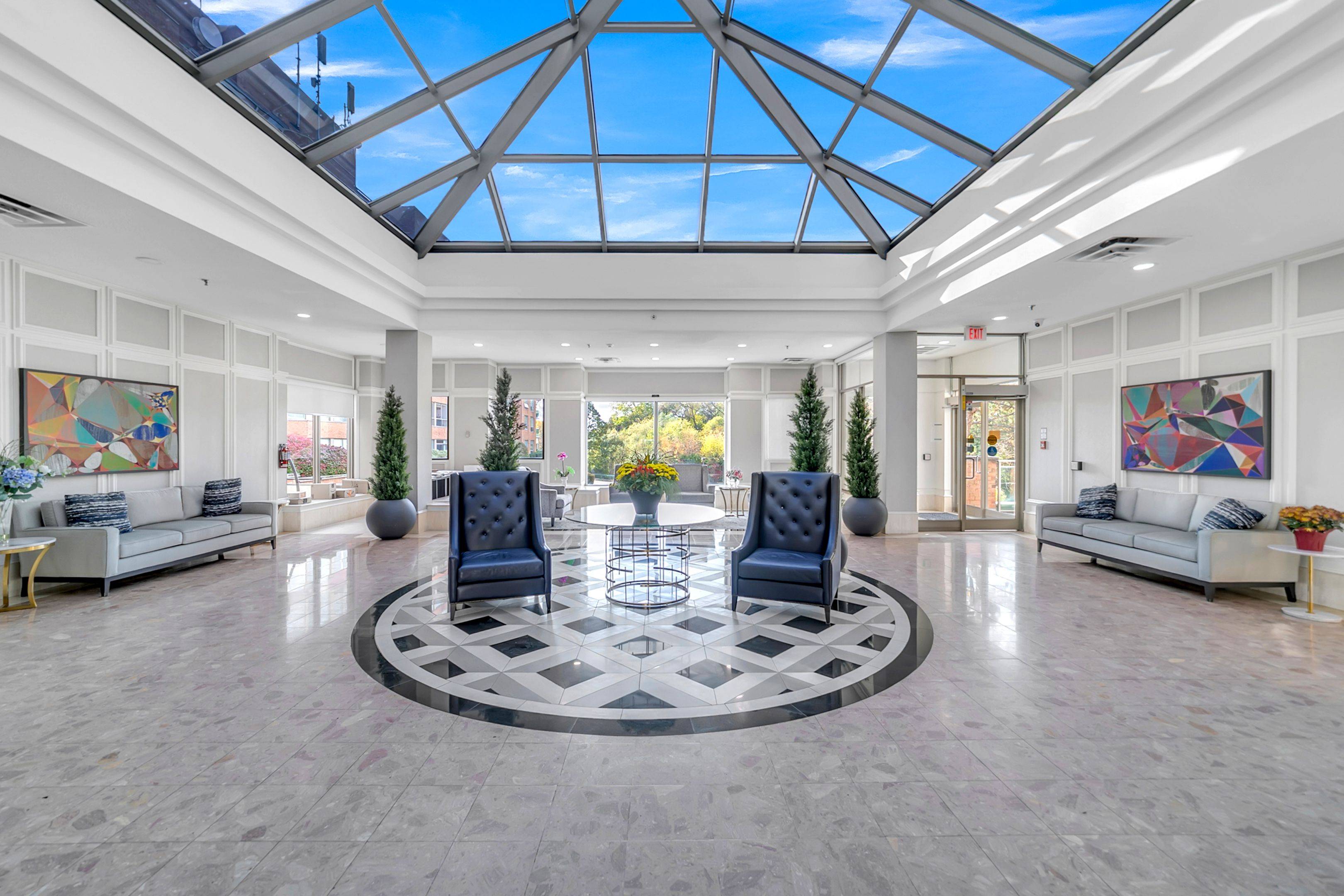 14924 Yonge ST #408, Aurora, ON L4G 6H7