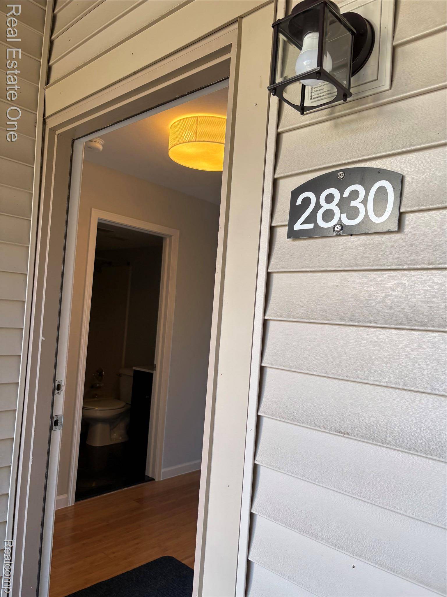 2830 Davison AVE, Auburn Hills, MI 48326