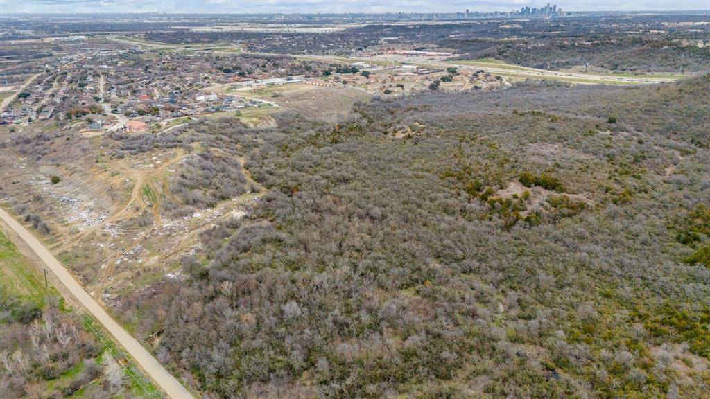 1300 Cavalcade Drive, Dallas, TX 75211