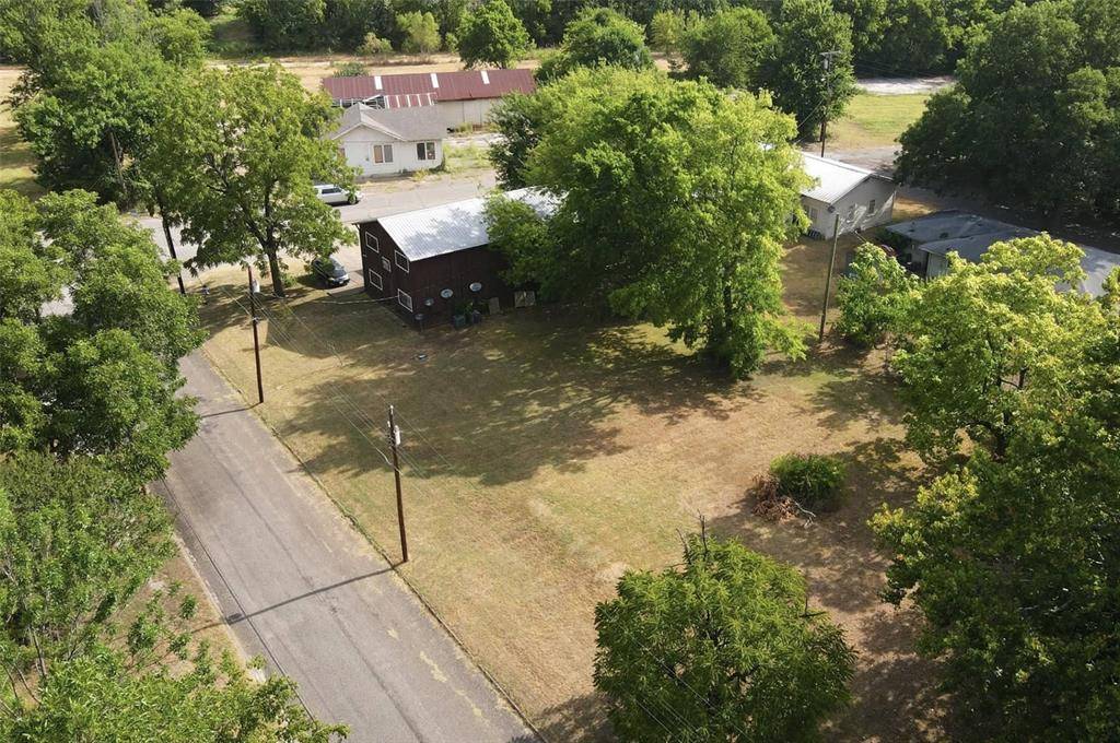 104 E South Street, Clarksville, TX 75426