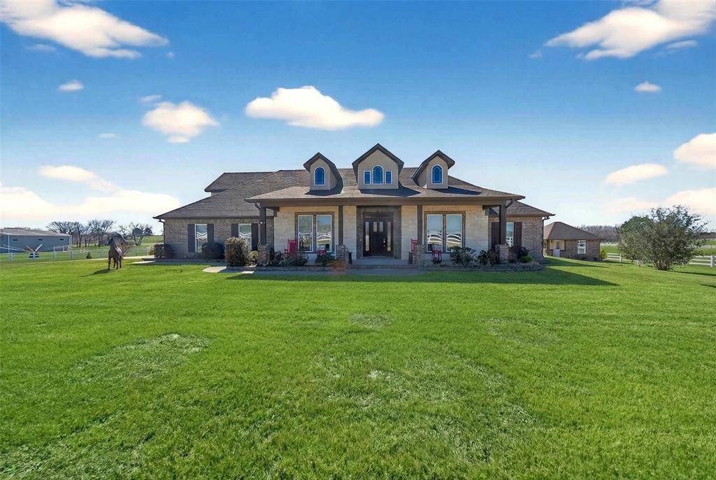 23151 Champion Drive, Lindale, TX 75771