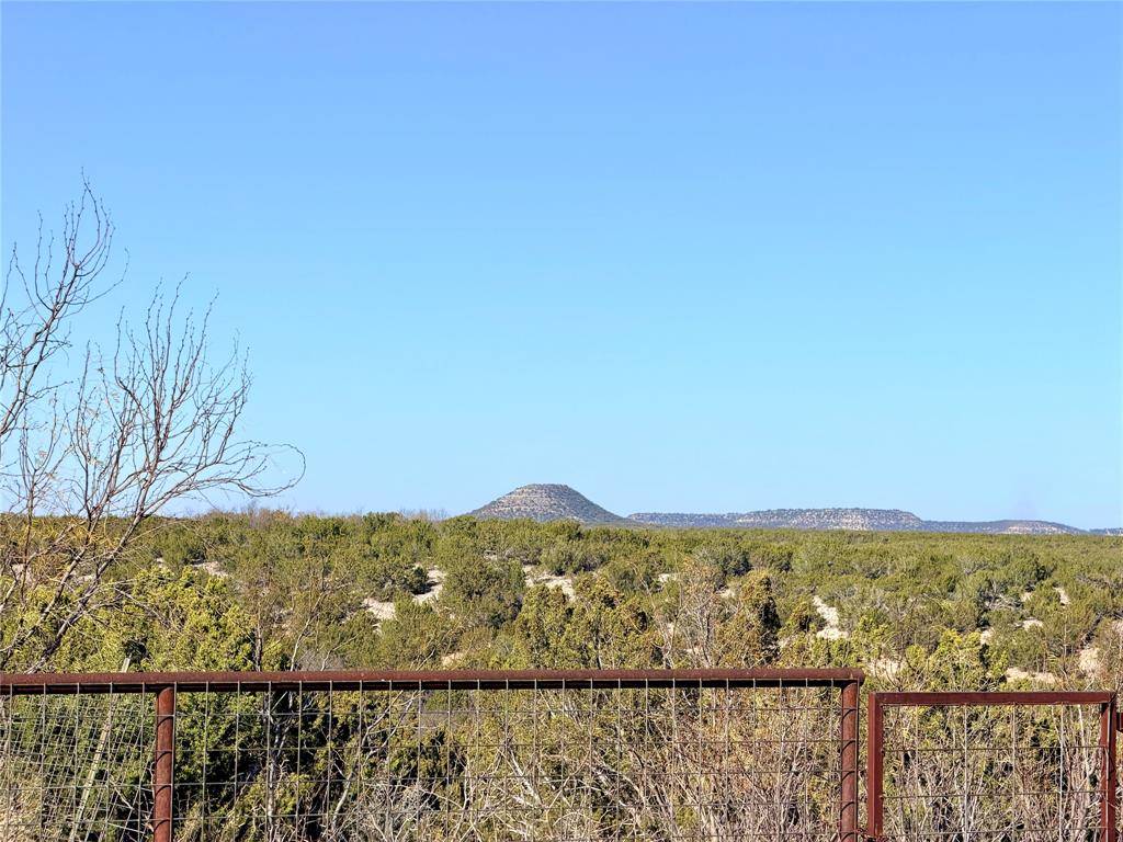 5530 Hwy 158, Robert Lee, TX 76945