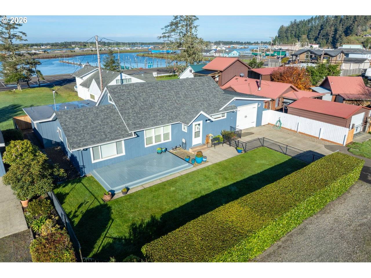 815 BROADWAY AVE, Winchester Bay, OR 97467