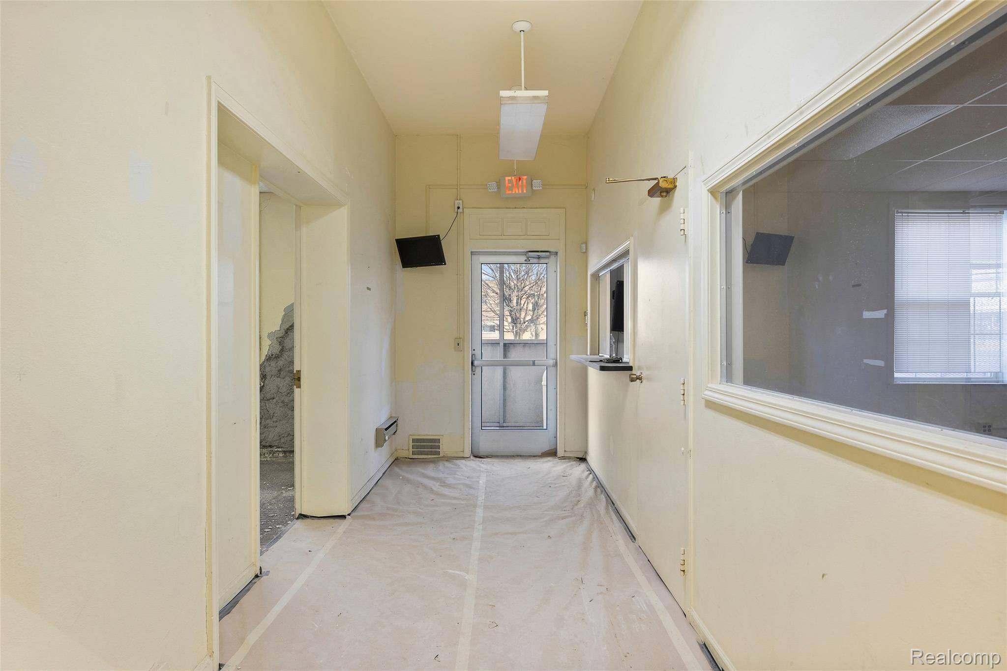 16625 Grand River AVE, Detroit, MI 48227