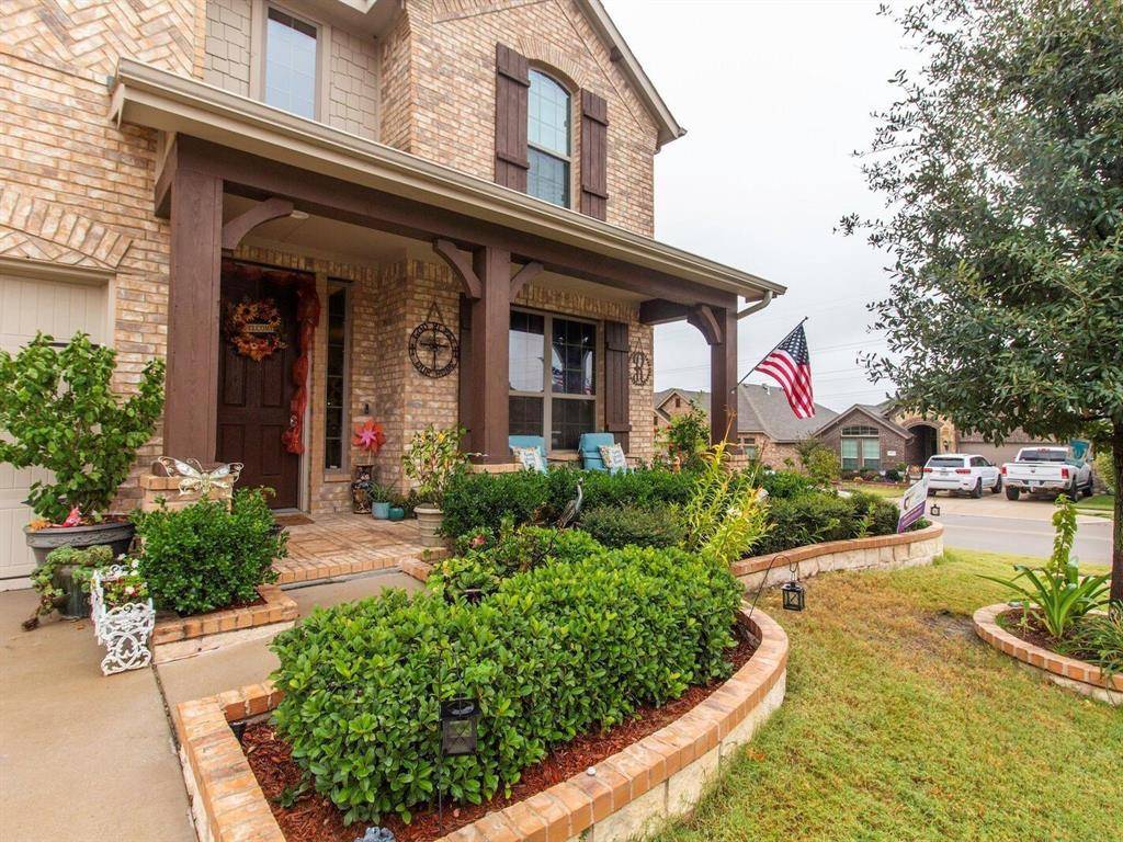 5900 Paddlefish Drive, Fort Worth, TX 76179