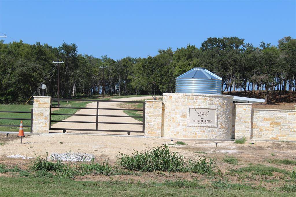 165 Highland Drive, Cameron, TX 76520