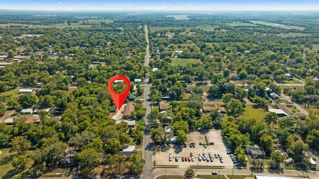 401 S Donoho Street, Clarksville, TX 75426