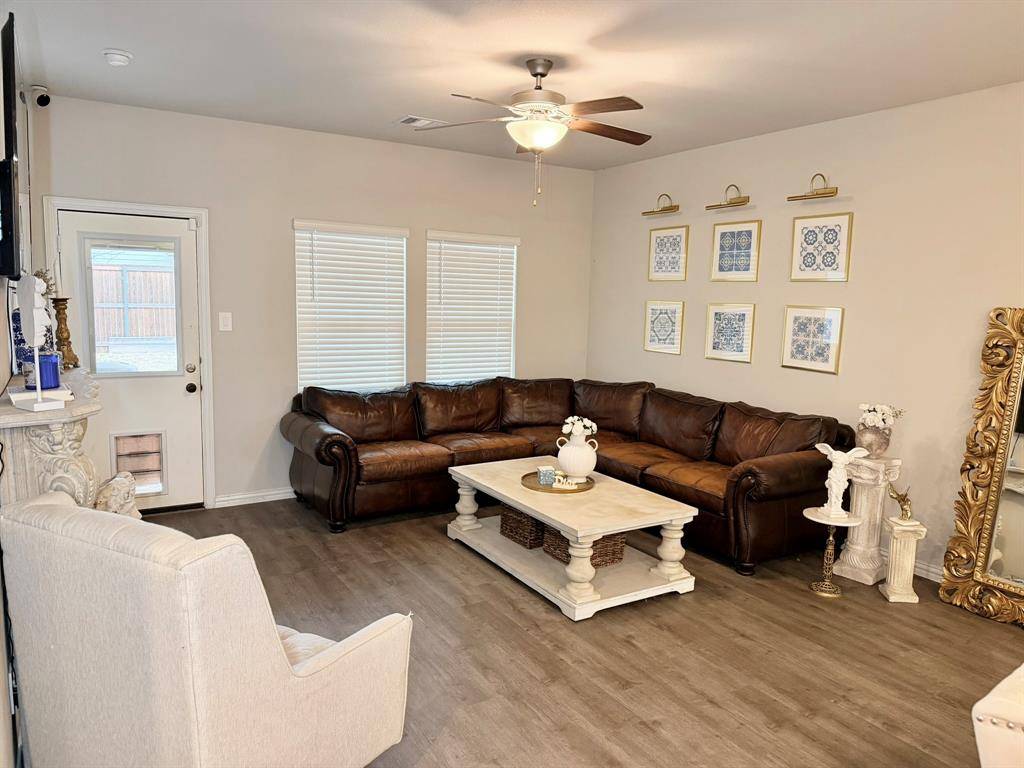 4010 Murvaul Drive, Farmersville, TX 75442