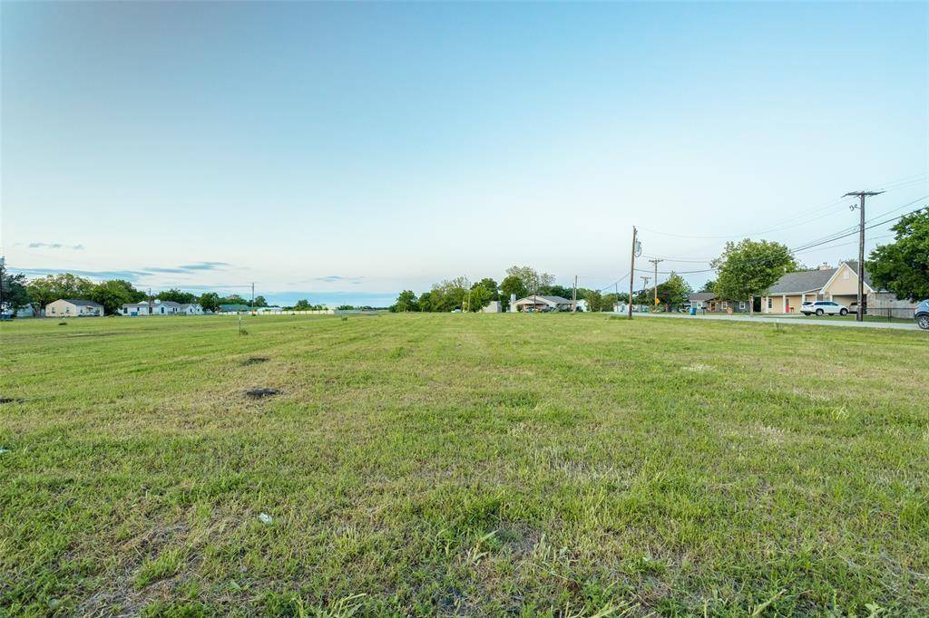 102 E Hubbard Street, Josephine, TX 75173