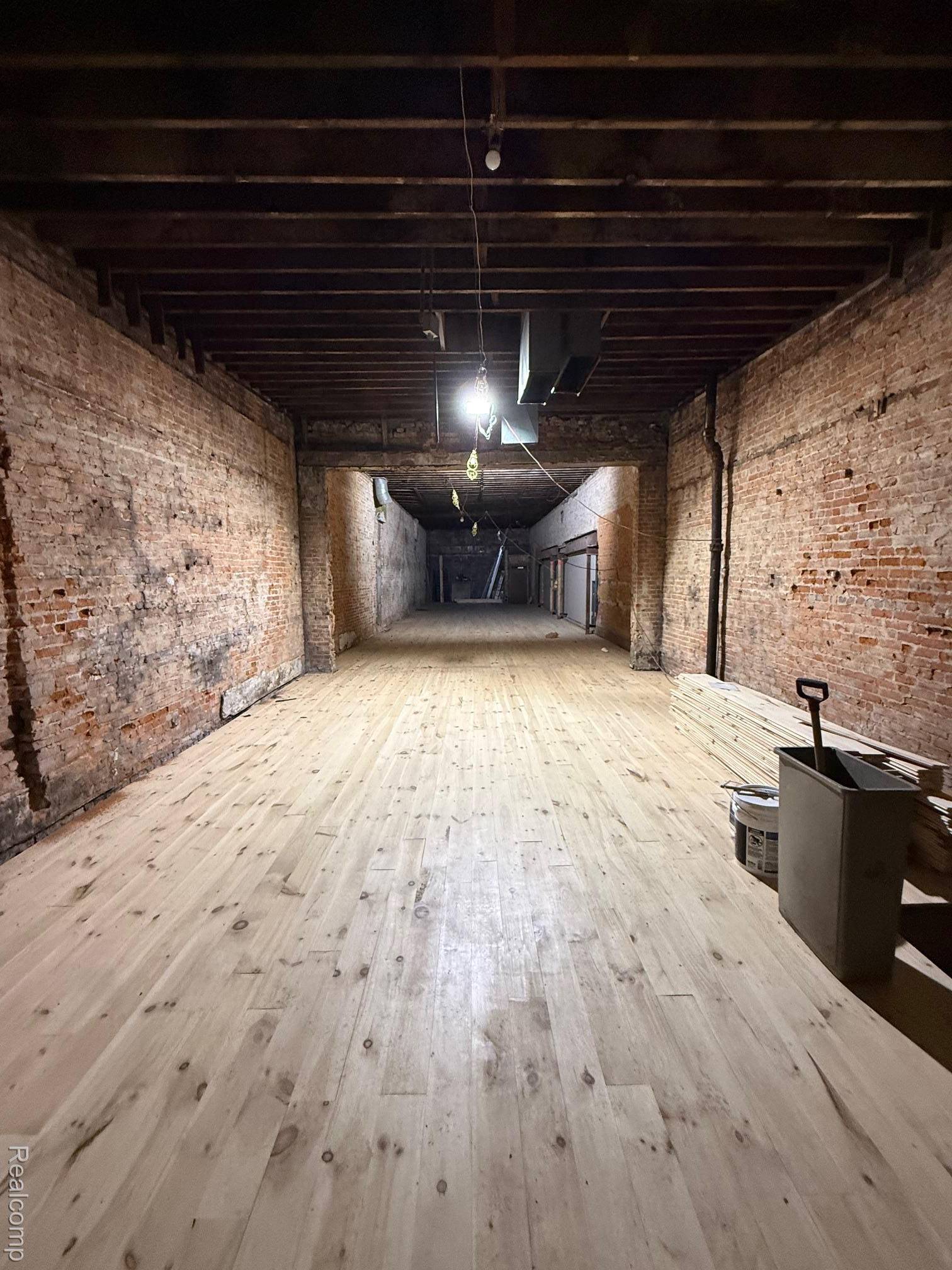 83 N Saginaw ST, Pontiac, MI 48342