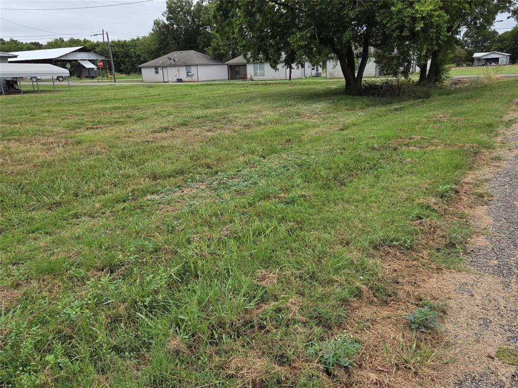 901 S 13th, Honey Grove, TX 75446