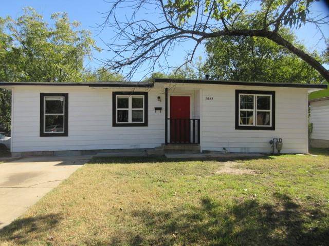 2655 Ash Crescent Street, Fort Worth, TX 76104