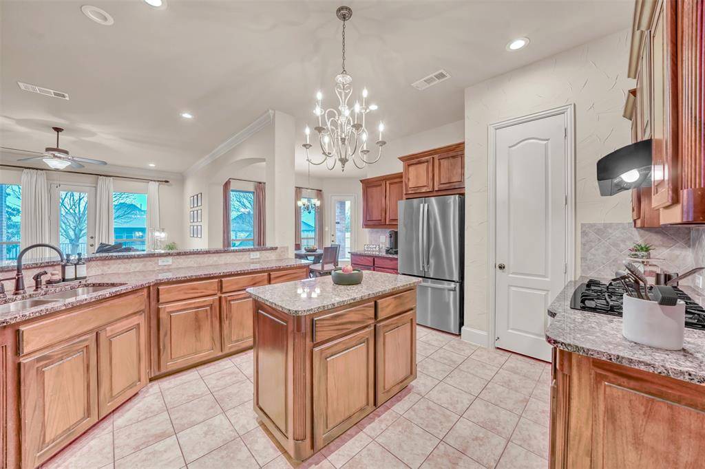 5048 Exposition Way, Fort Worth, TX 76244