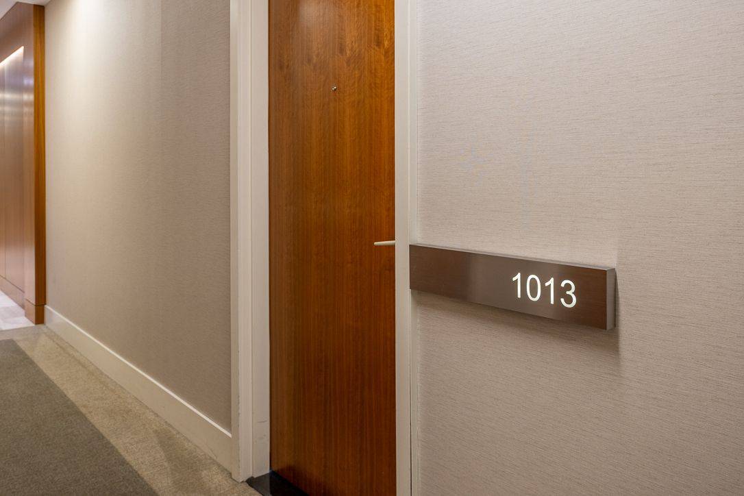 111 St Clair AVE W #1013, Toronto C02, ON M4V 1N5