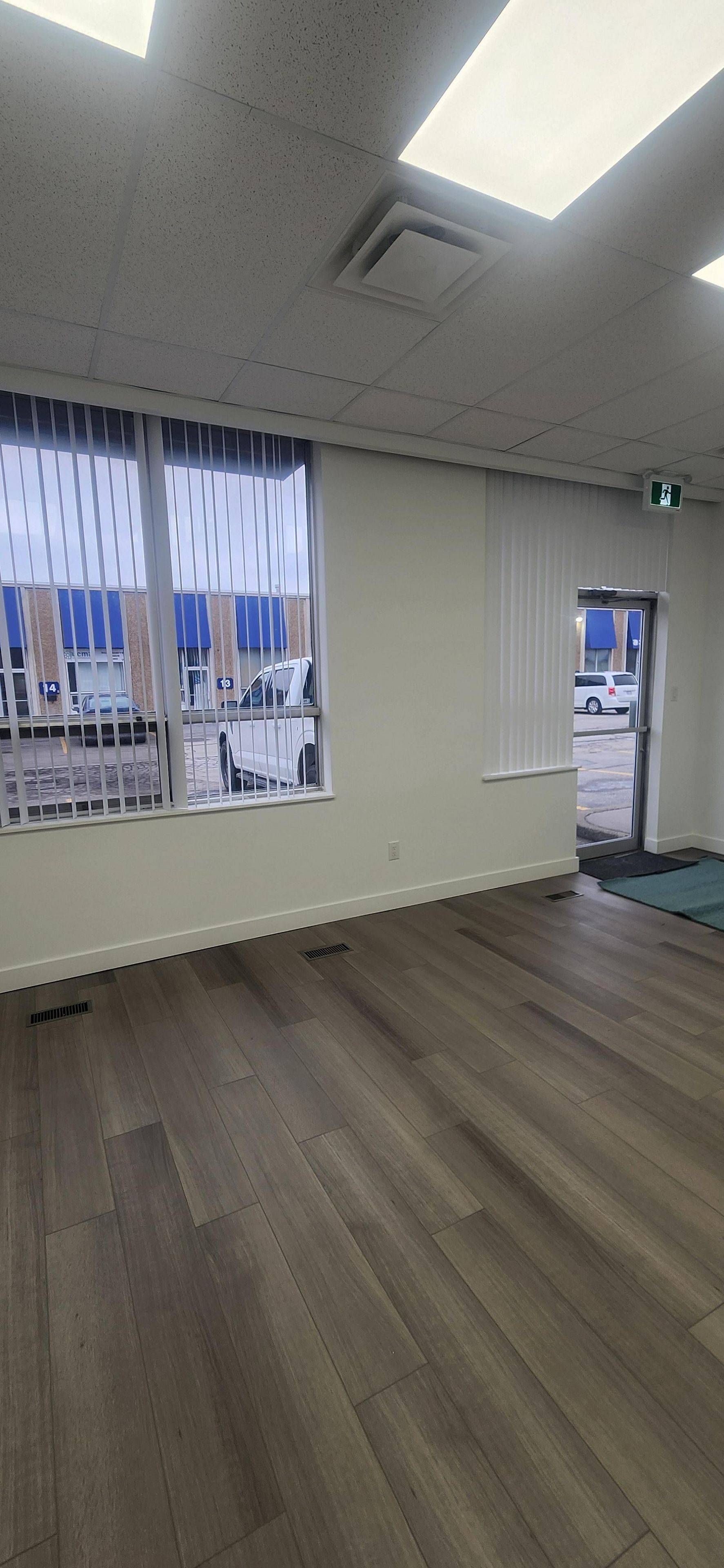 1179 Finch AVE W #17, Toronto W05, ON M3J 2E9