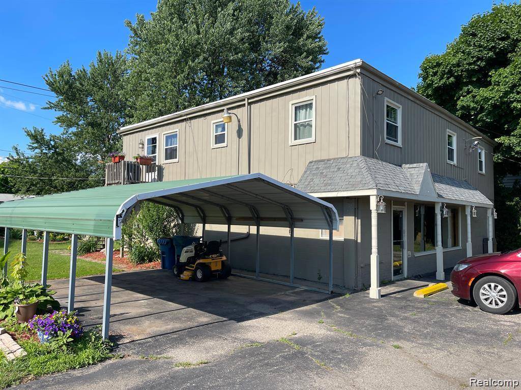 11424 W Corunna RD, Clayton Charter Township, MI 48449