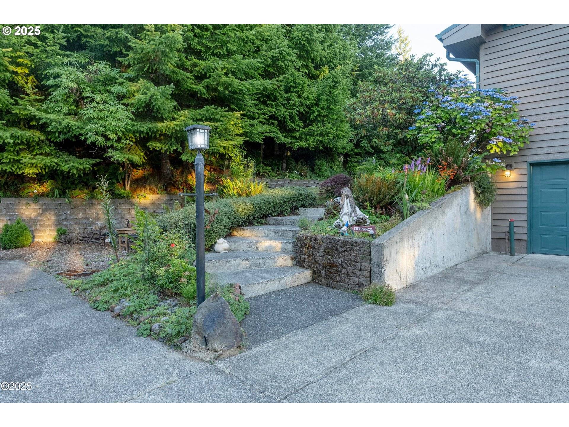 7667 NE PARK LN, Otis, OR 97368