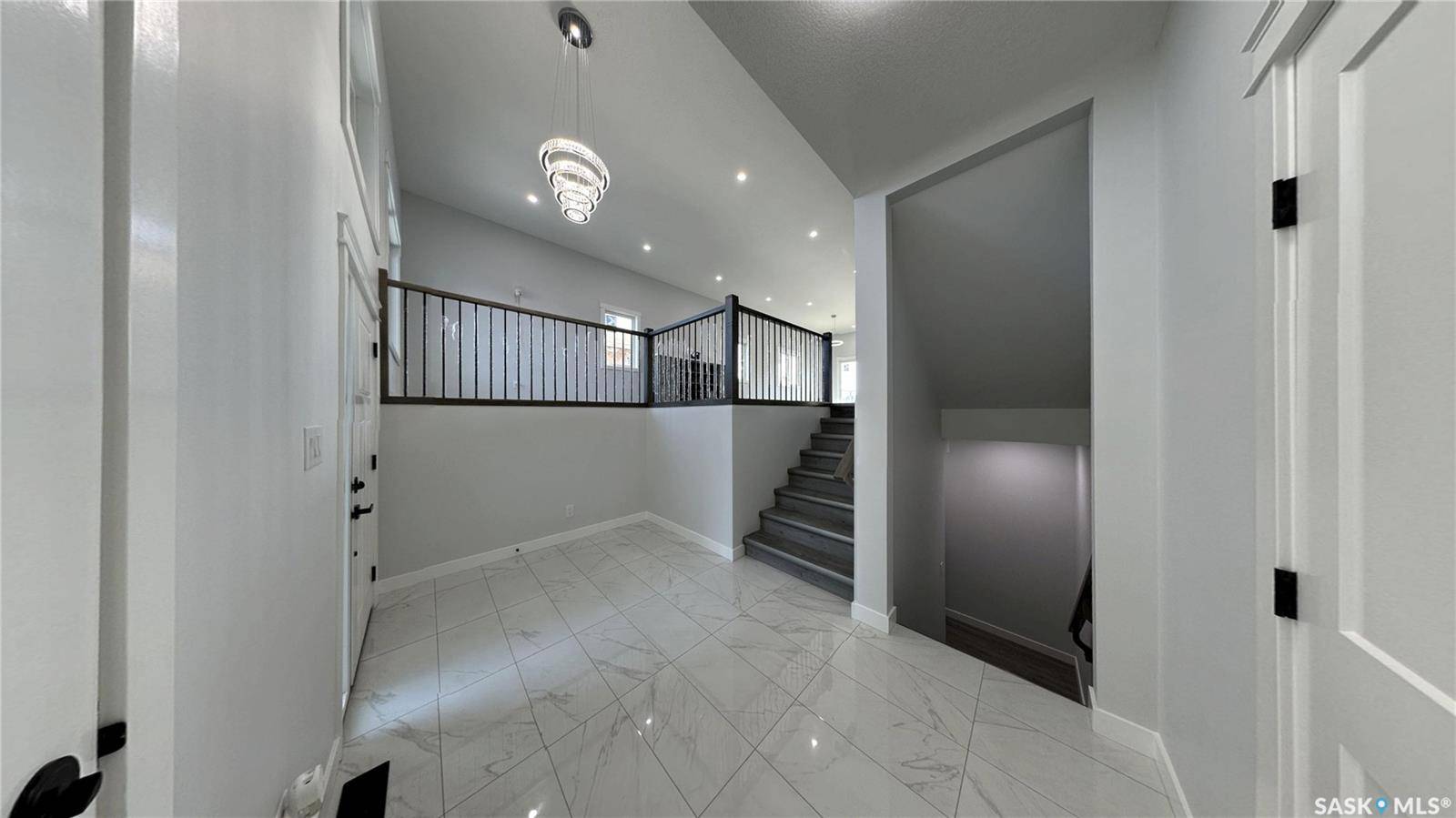 503 Kinloch COURT, Saskatoon, SK S7M 5K1