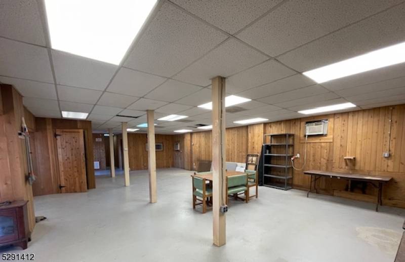 33 Willow St, Washington Boro, NJ 07882