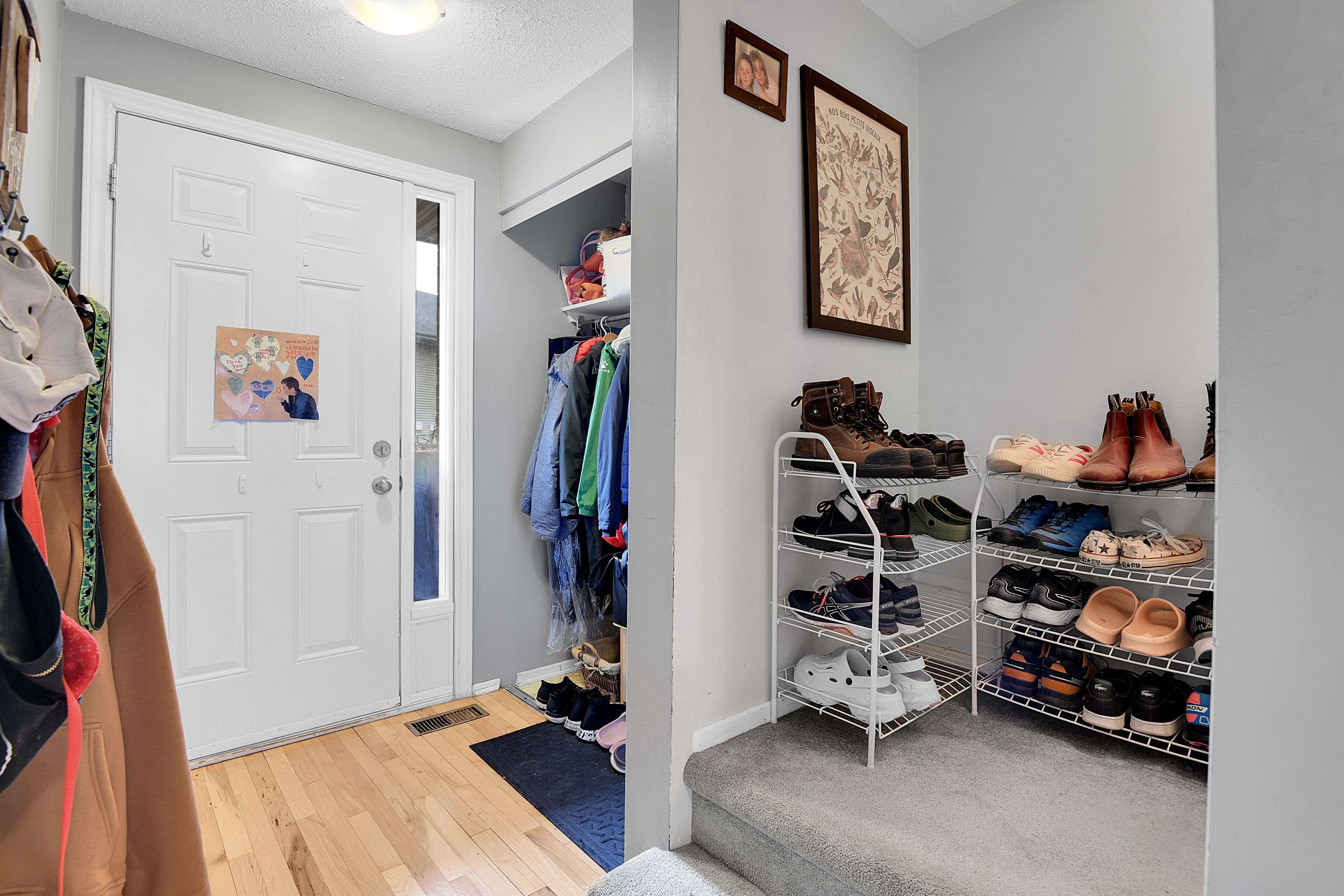 902 Elmsmere RD #B, Beacon Hill North - South And Area, ON K1J 7T6