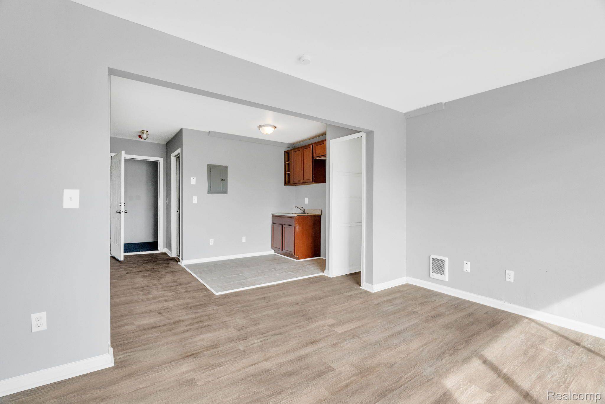 18250 WEAVER ST, Detroit, MI 48228