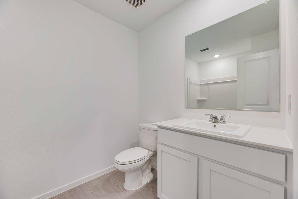109 Pecan Flats Road, Balch Springs, TX 75181