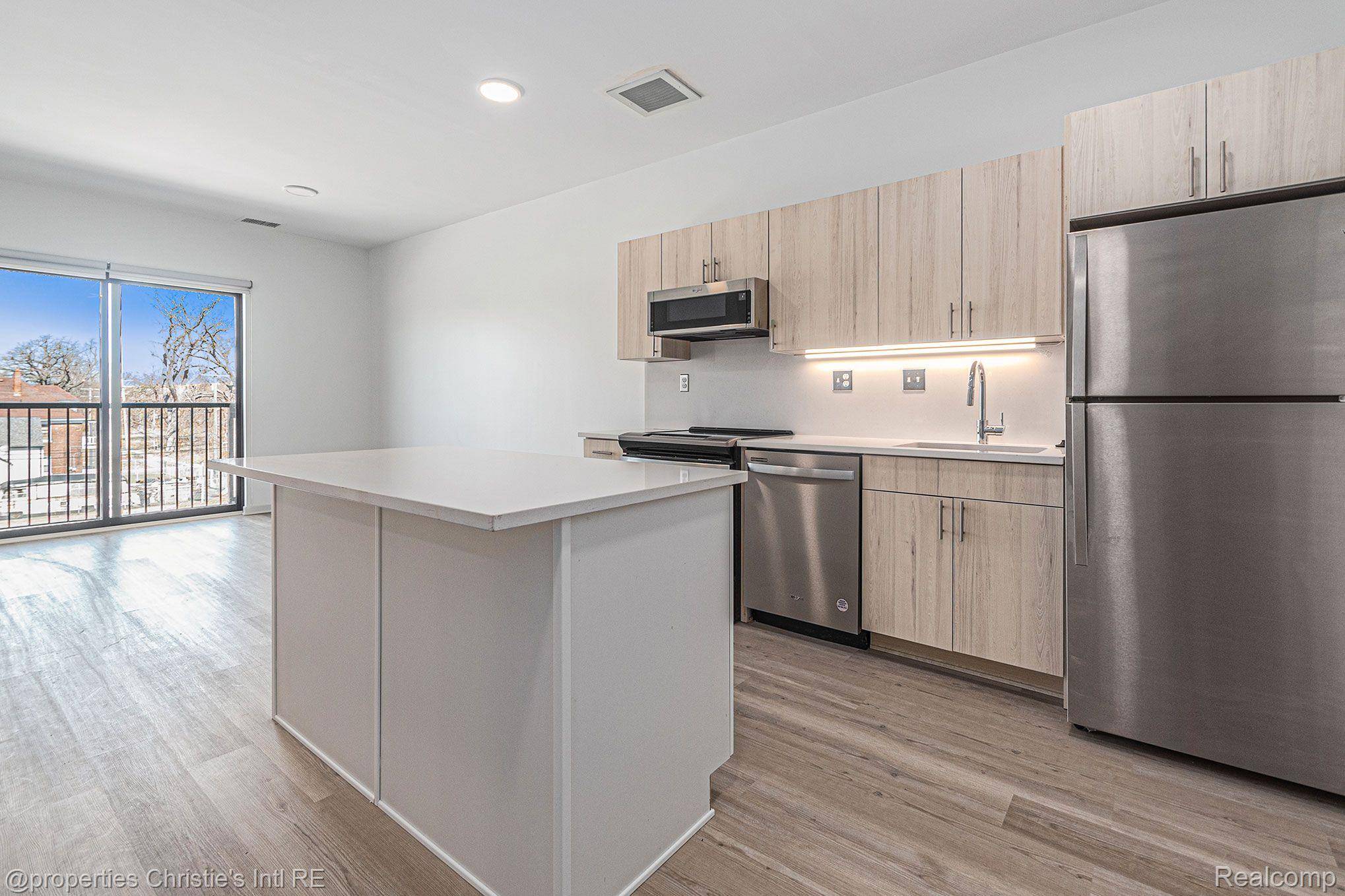 7410 KERCHEVAL ST #212, Detroit, MI 48214