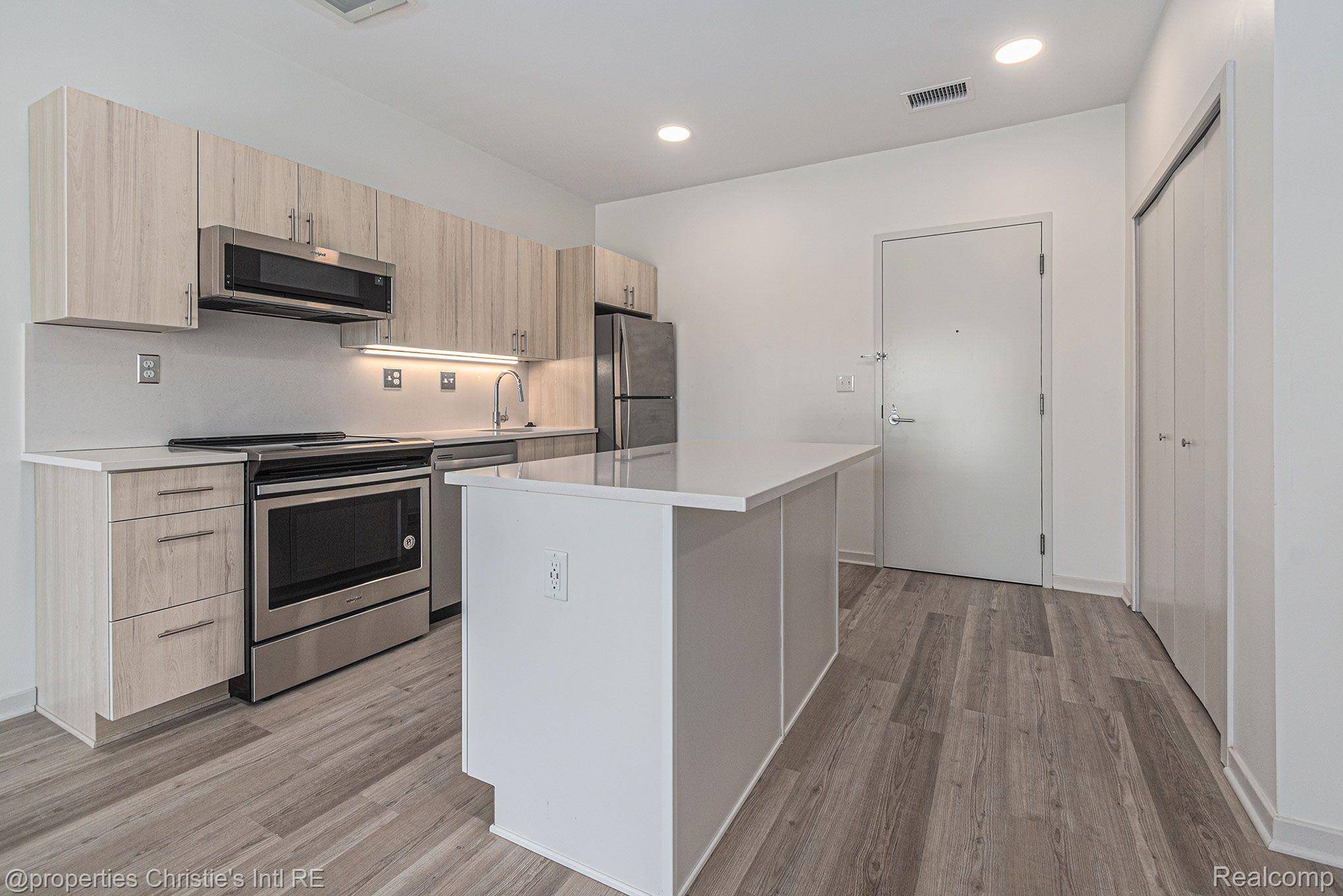 7410 KERCHEVAL ST #212, Detroit, MI 48214