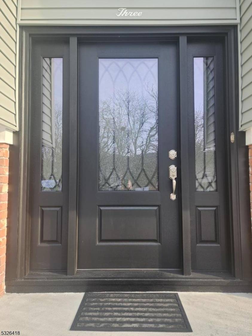 3 Harold Mathews Jr Ct, Butler Boro, NJ 07405