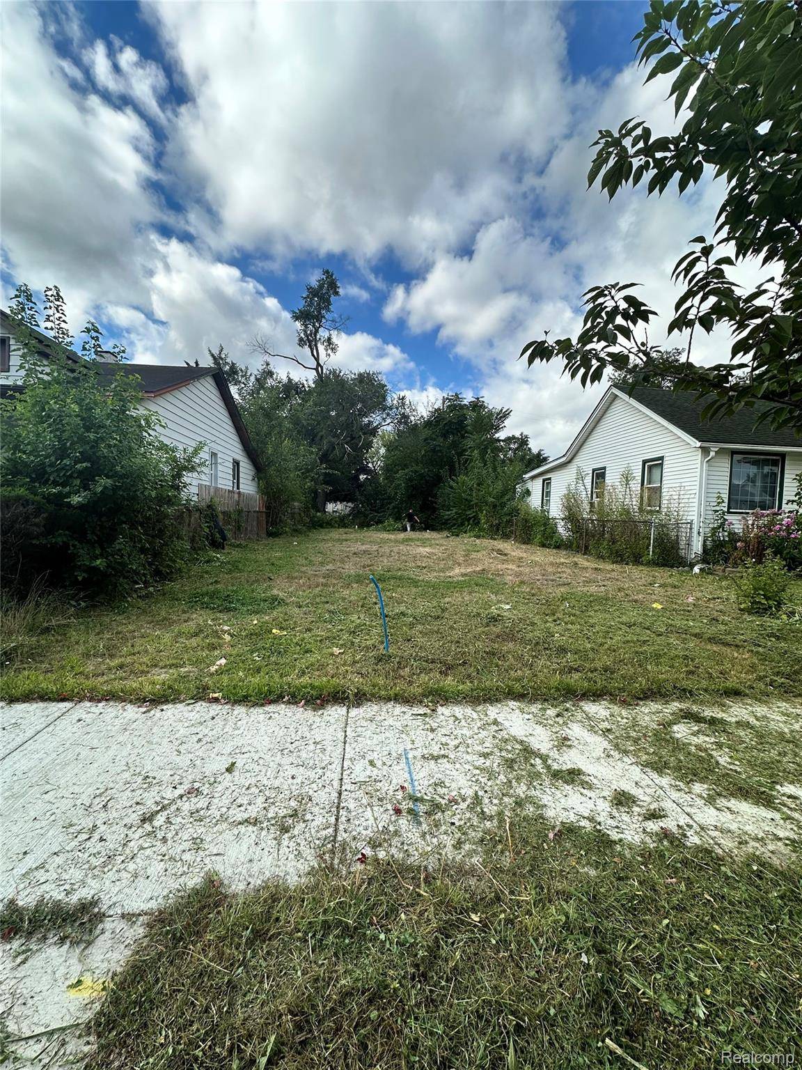 2105 Morris AVE, Lincoln Park, MI 48146