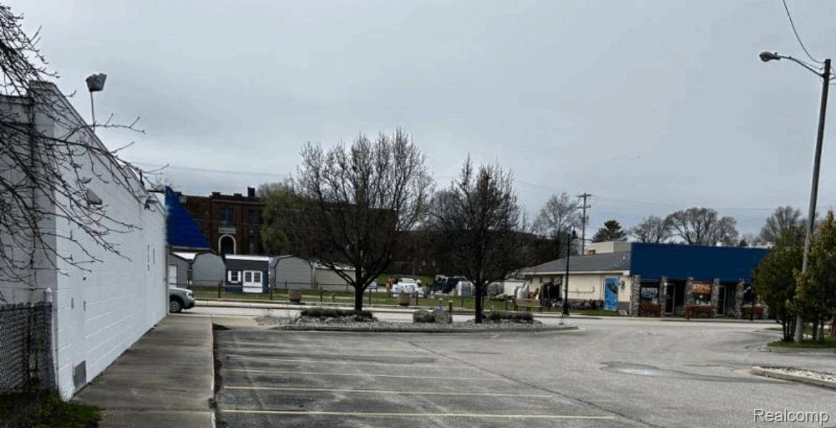 102 N State ST, Oscoda Charter Township, MI 48750