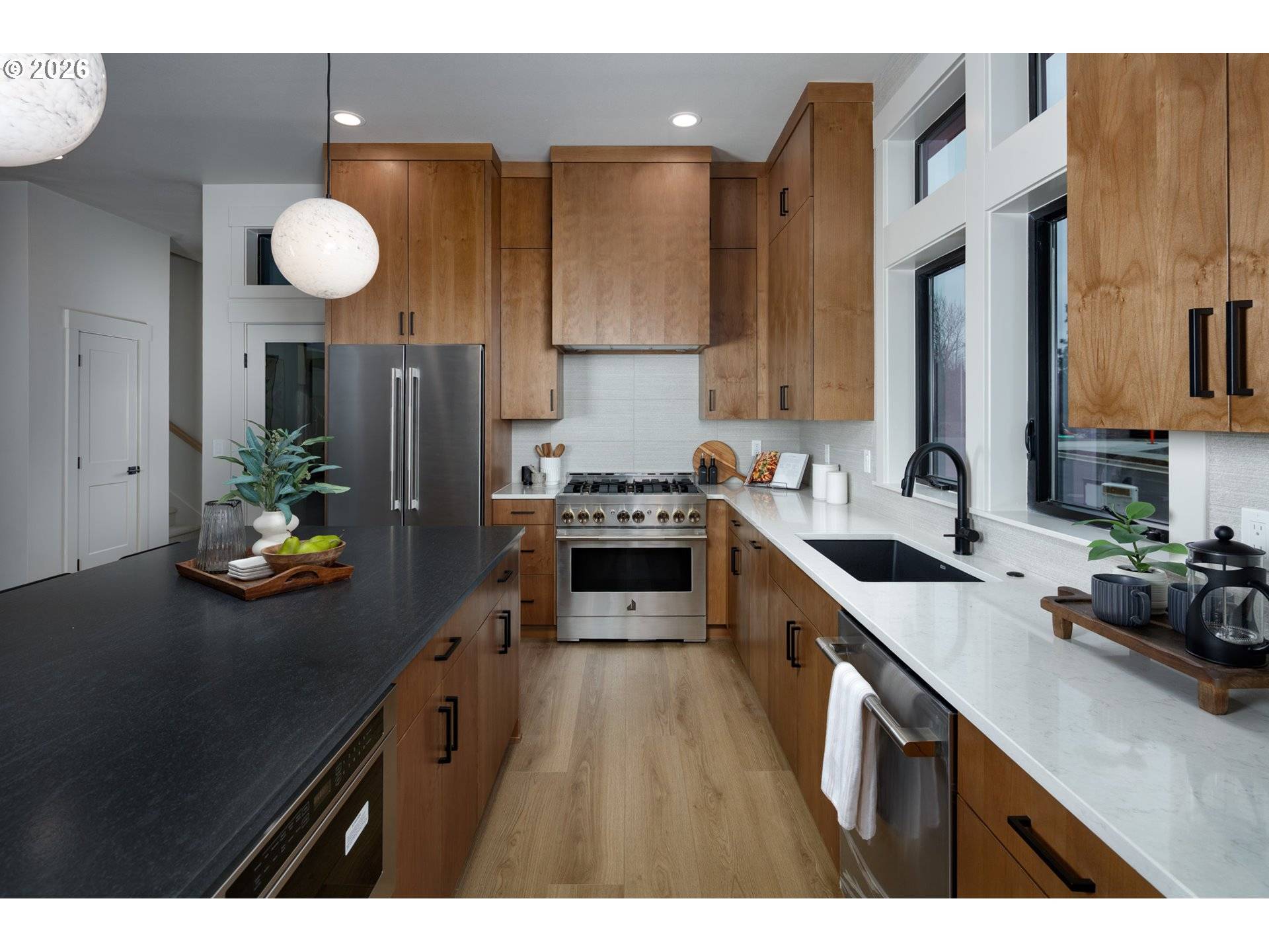 1116 Rock Creek RD, Hood River, OR 97031