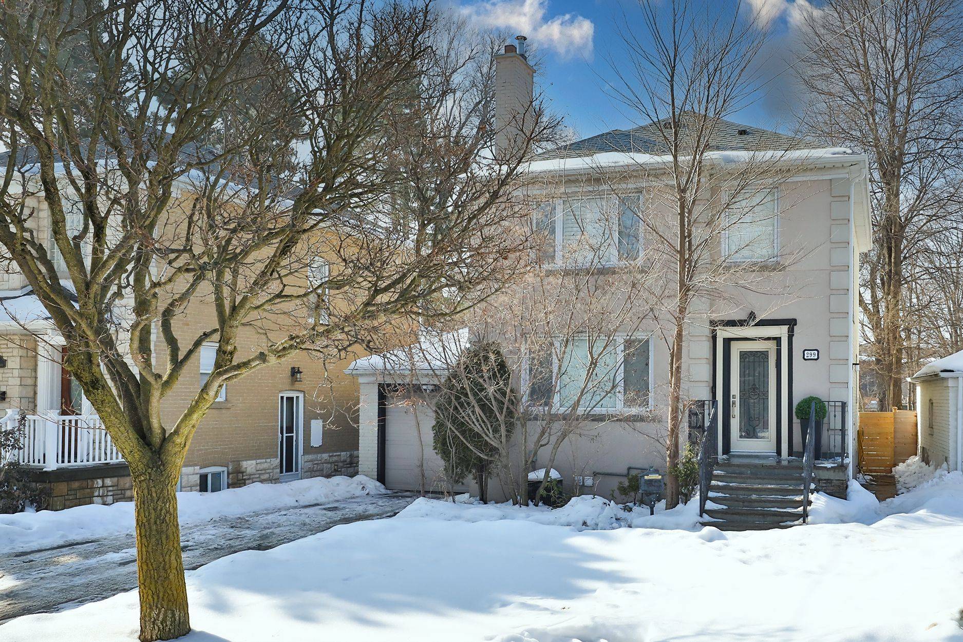 299 Ridley BLVD, Toronto C07, ON M3H 1K8