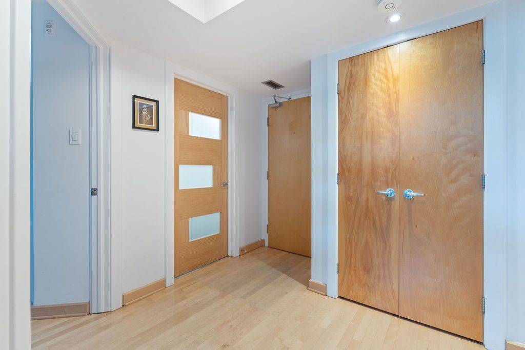 29 Main ST #111, Glebe - Ottawa East And Area, ON K1S 1B1