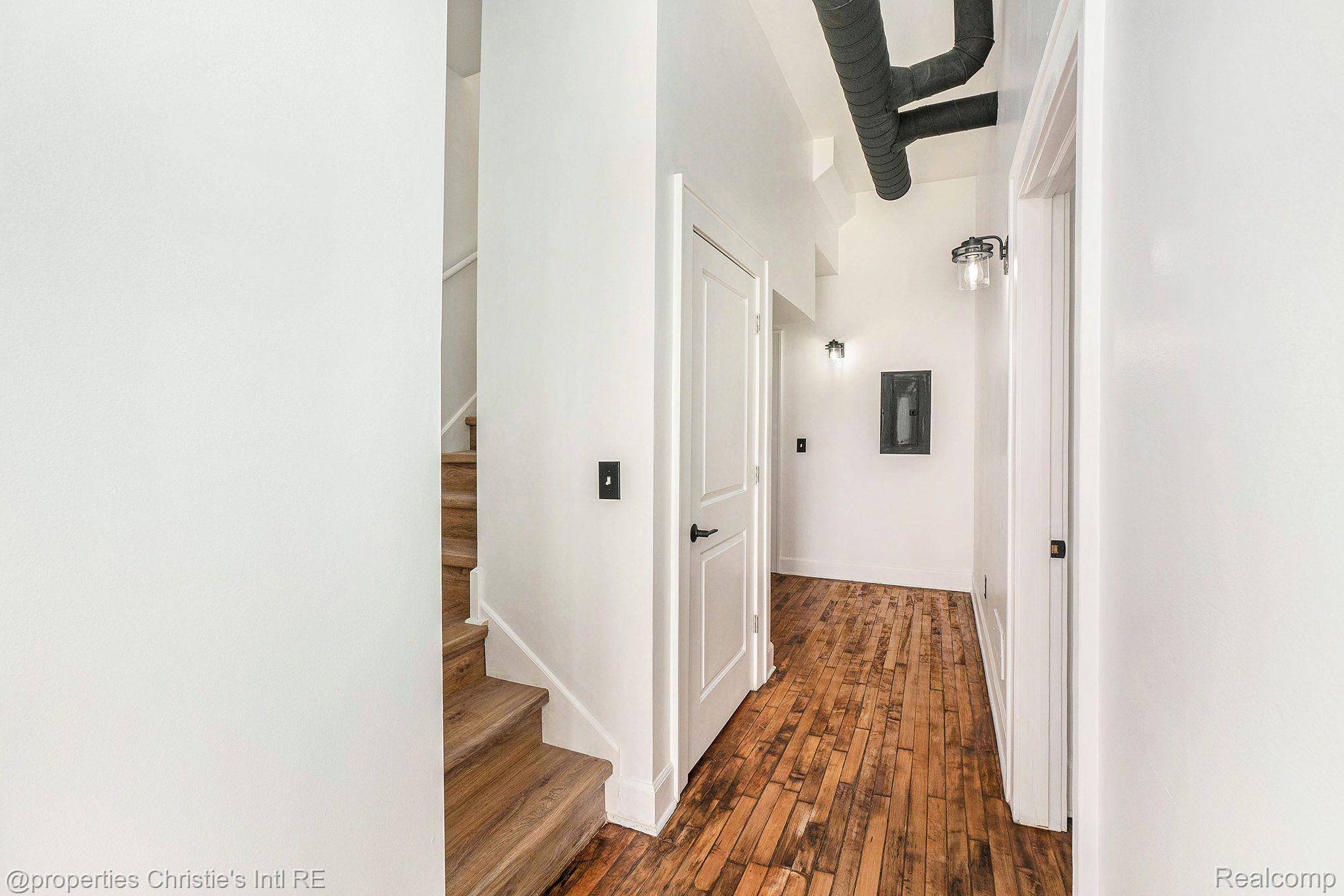 8820 JOSEPH CAMPAU ST #3, Hamtramck, MI 48212