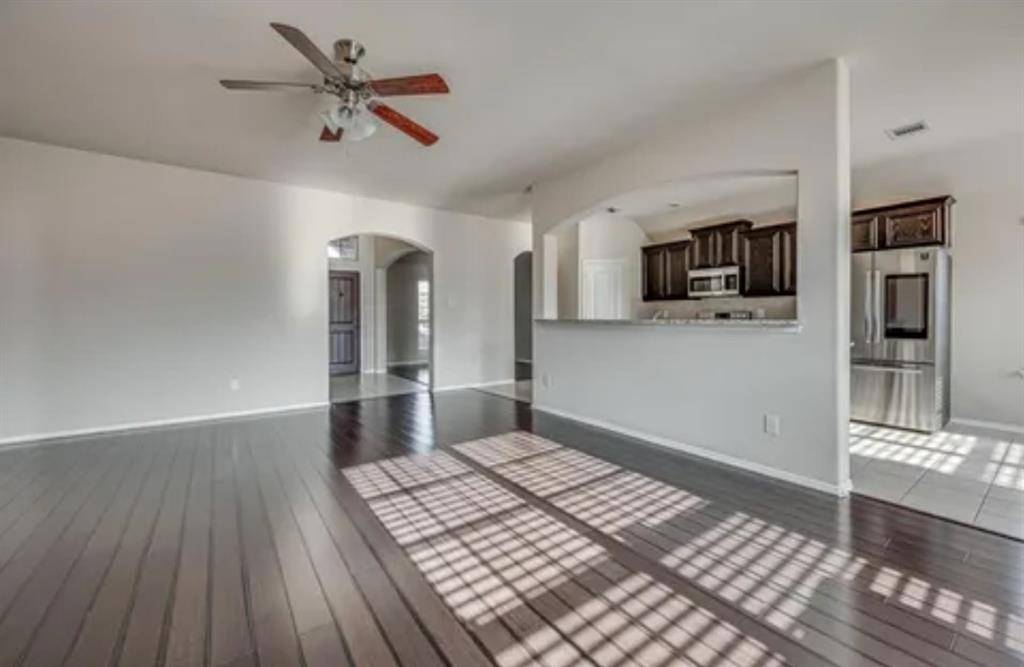 2184 Liriope Lane, Waxahachie, TX 75165