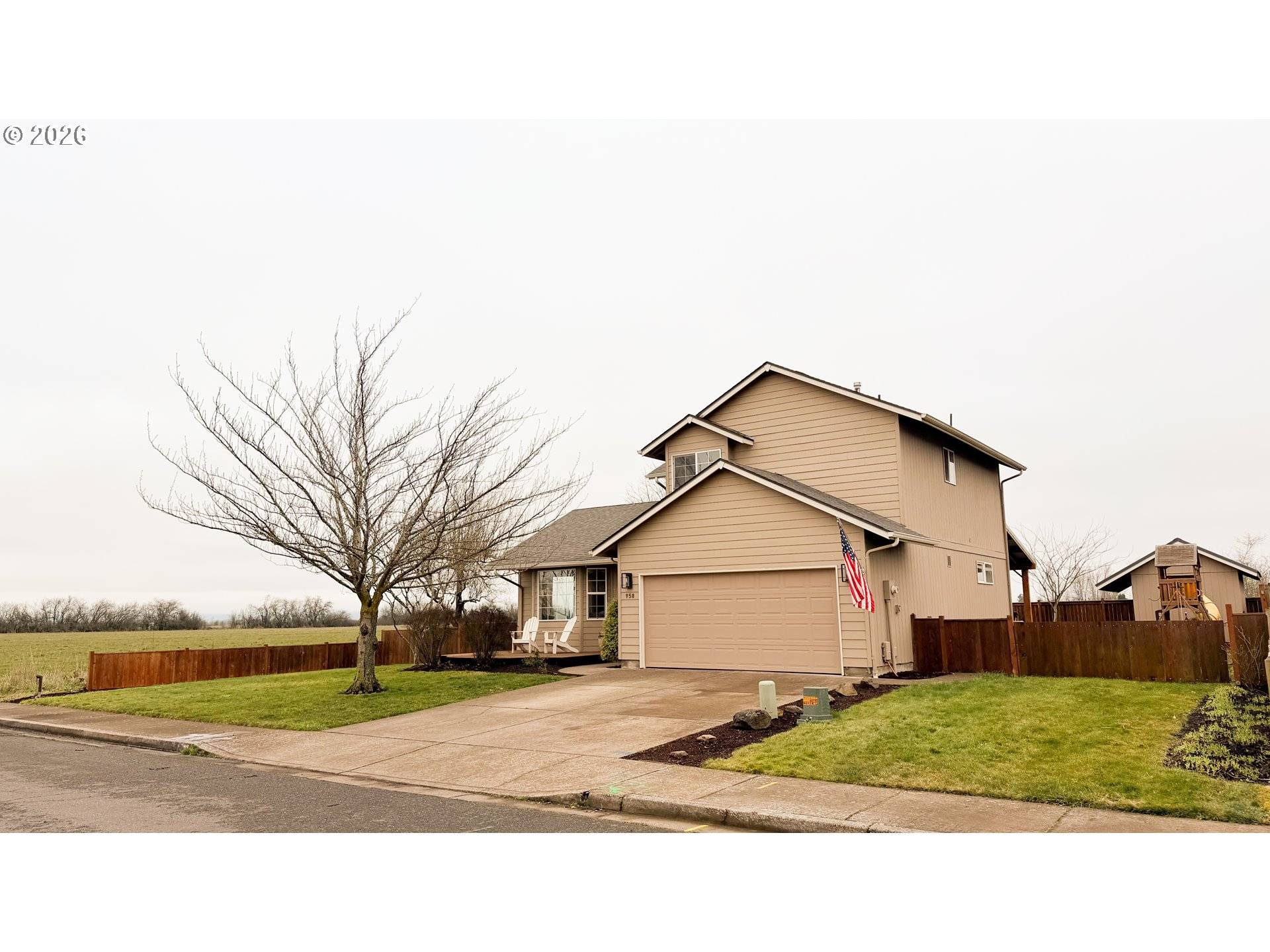 958 SMITH ST, Harrisburg, OR 97446