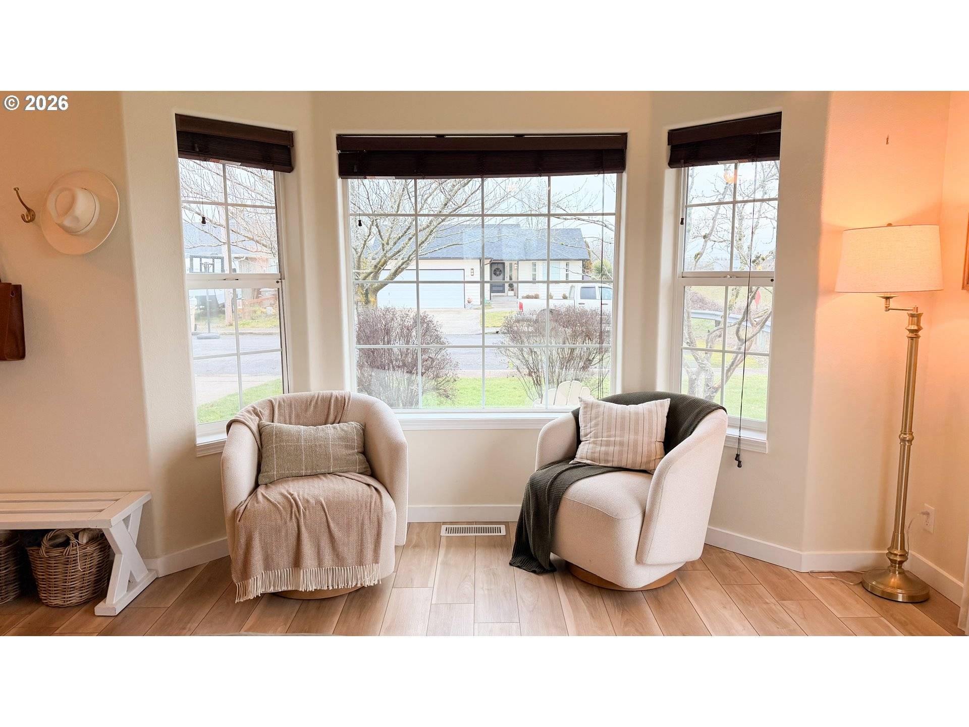 958 SMITH ST, Harrisburg, OR 97446