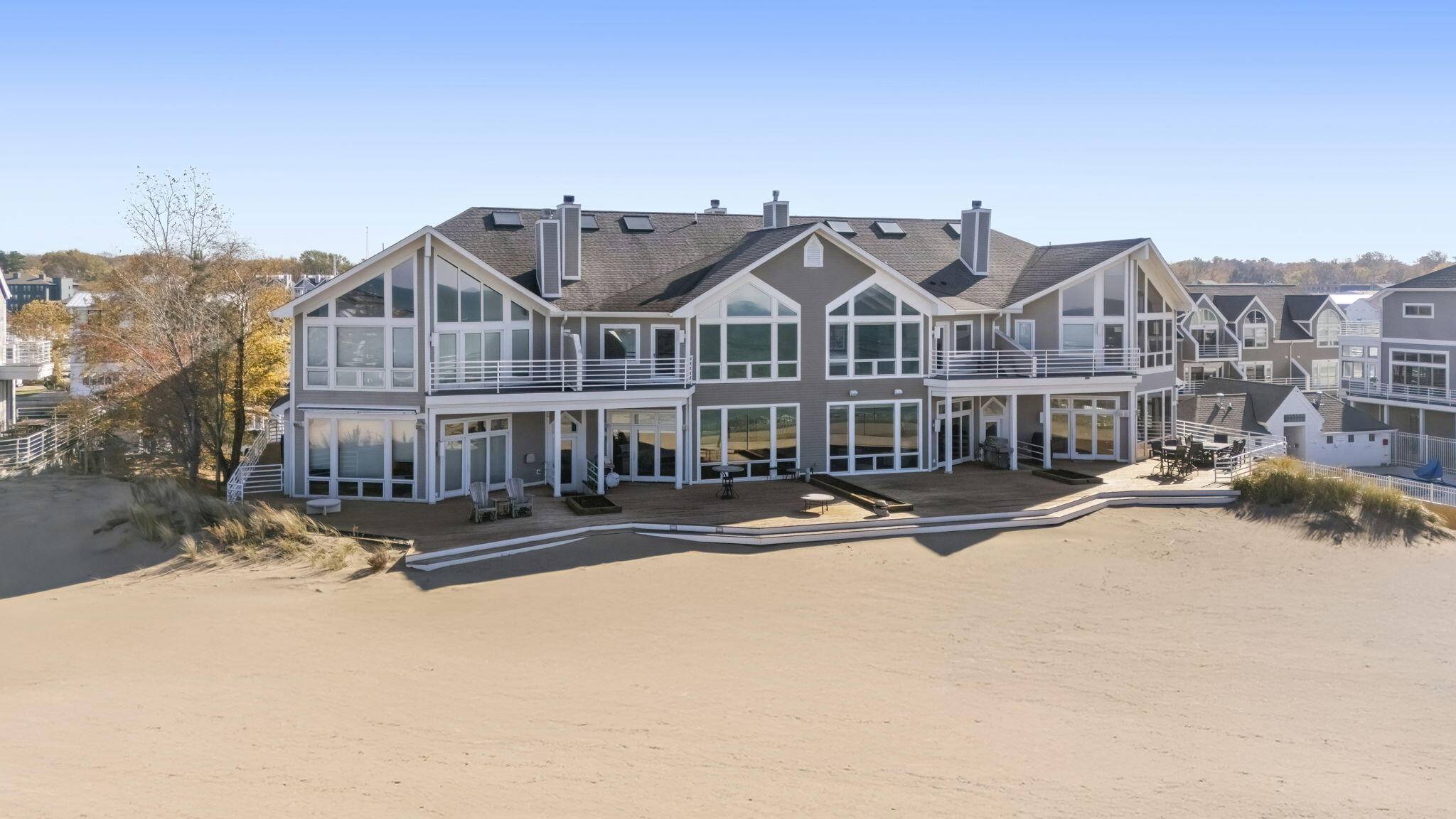 400 Lake DR #C, New Buffalo City, MI 49117