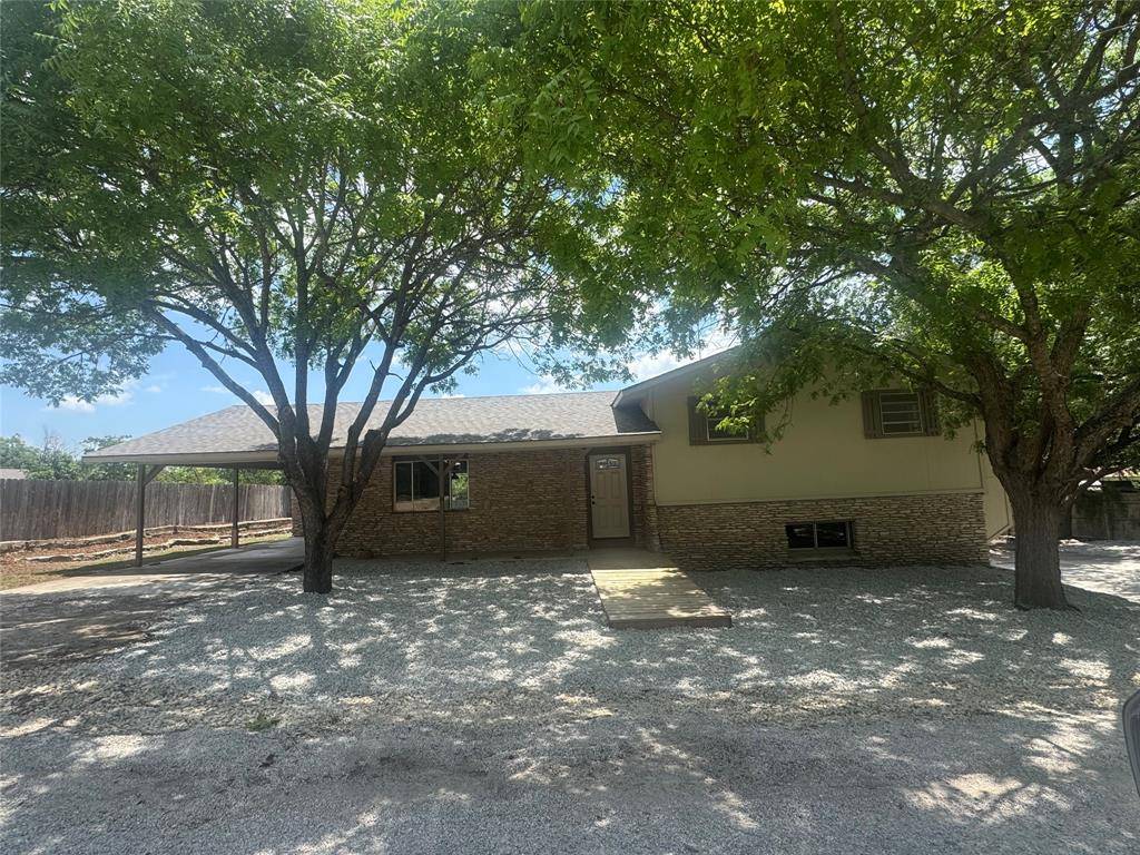 111 Lamar, Hico, TX 76457