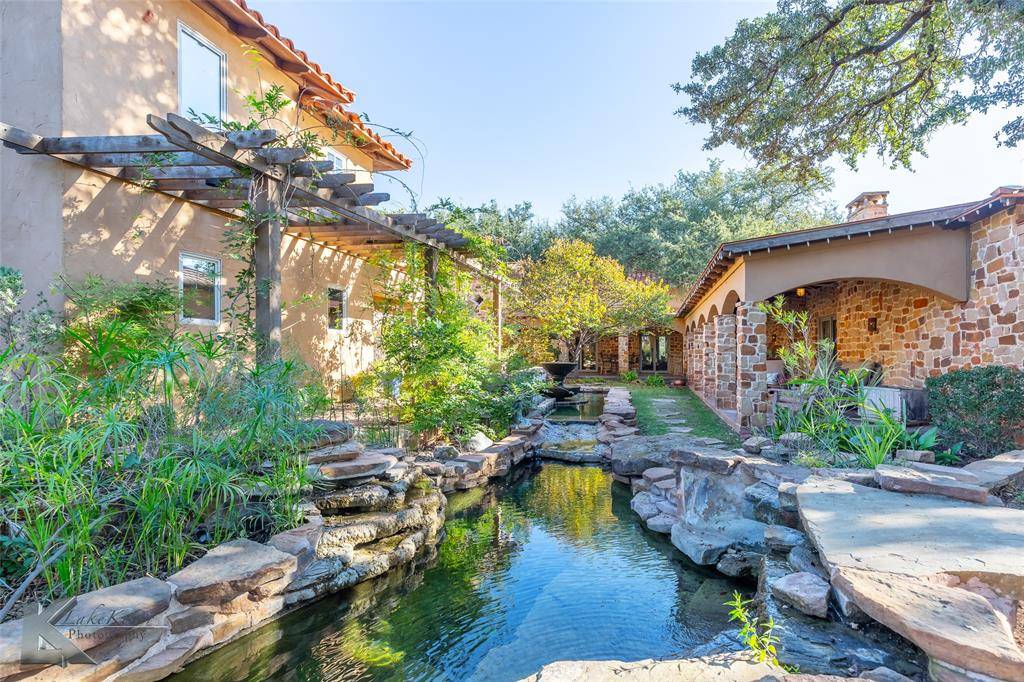 133 Paradise Road, Buffalo Gap, TX 79508