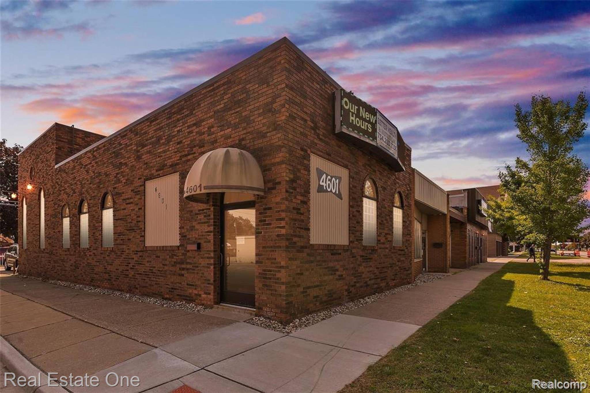 4601 Allen RD, Allen Park, MI 48101