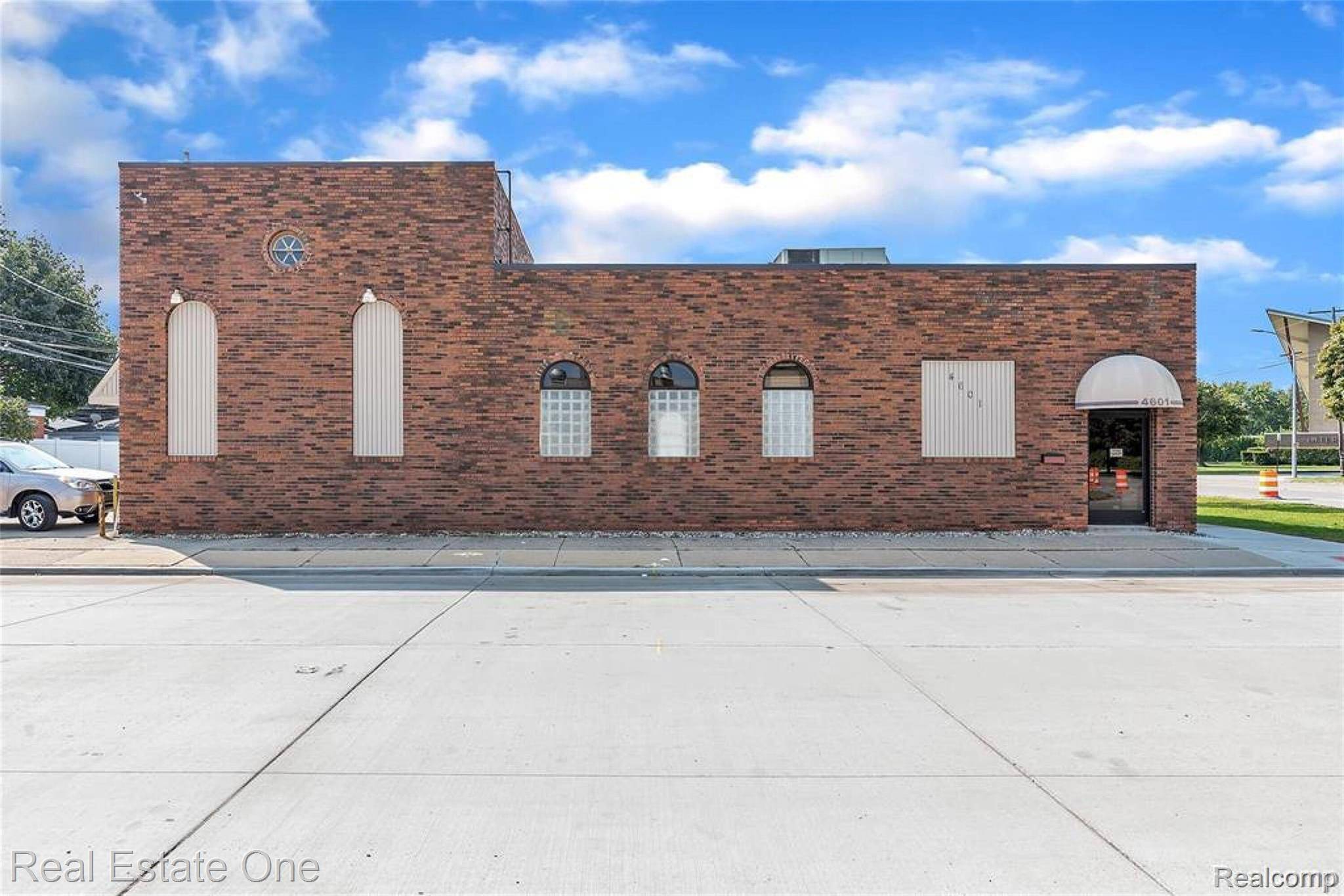 4601 Allen RD, Allen Park, MI 48101