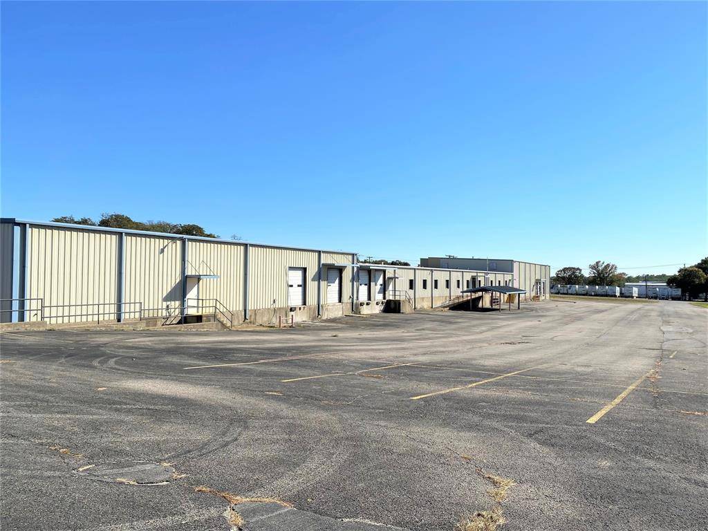 1411 Flat Creek Road, Athens, TX 75751