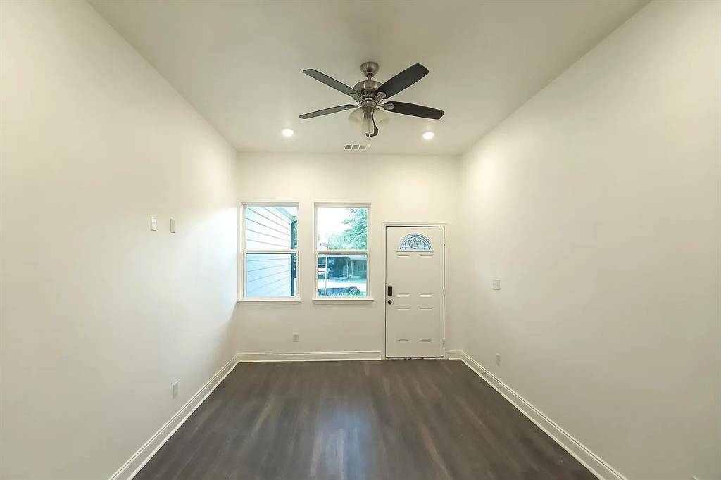 116 Willow Lane, Roanoke, TX 76262