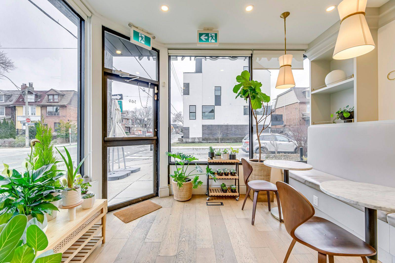 569 Crawford ST, Toronto C01, ON M6G 3K1
