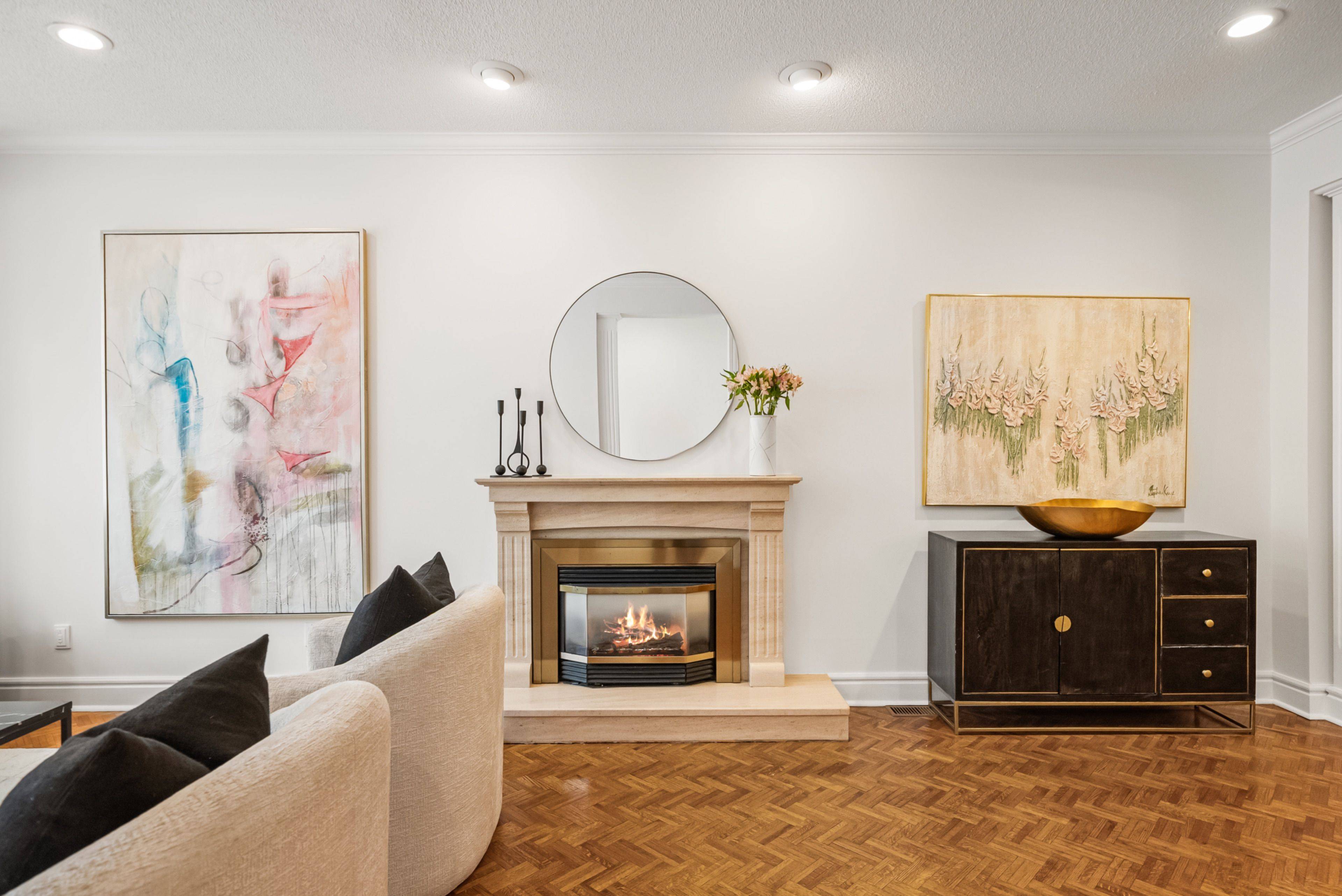 245 Hillsdale AVE E, Toronto C10, ON M4S 1T7