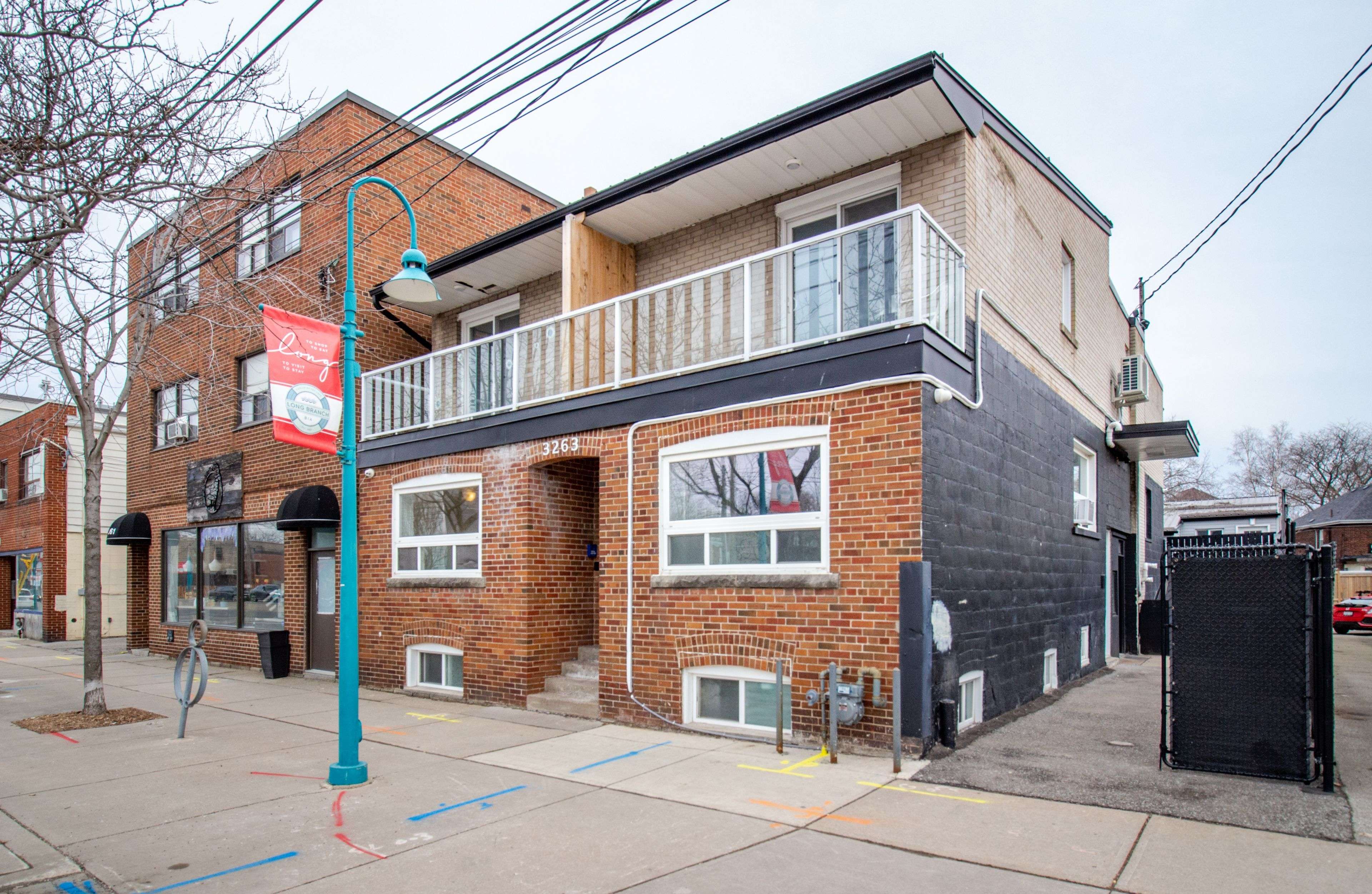 3263 Lake Shore BLVD W, Toronto W06, ON M8V 1M2
