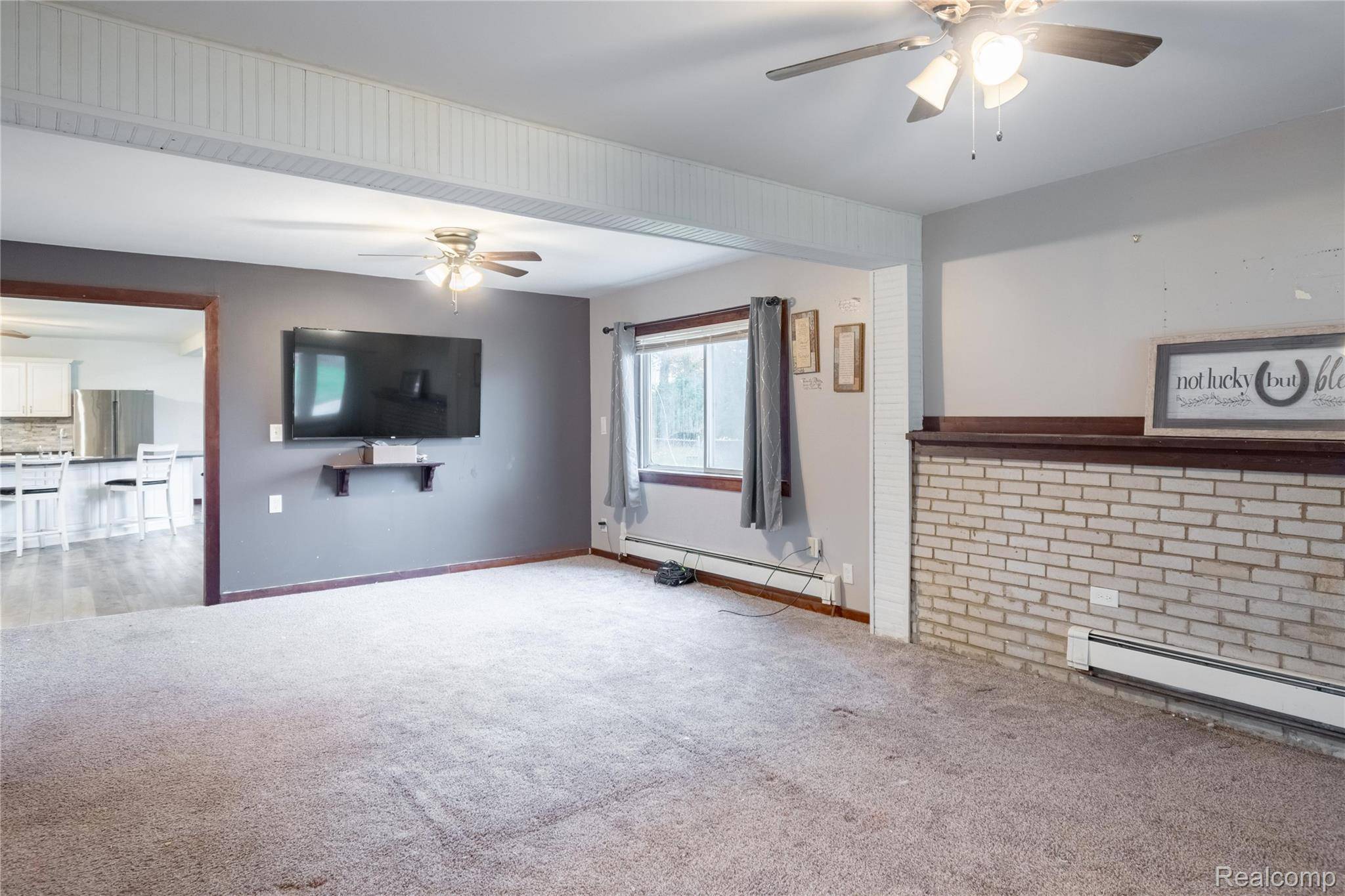 8212 Tindall RD, Springfield Charter Township, MI 48350