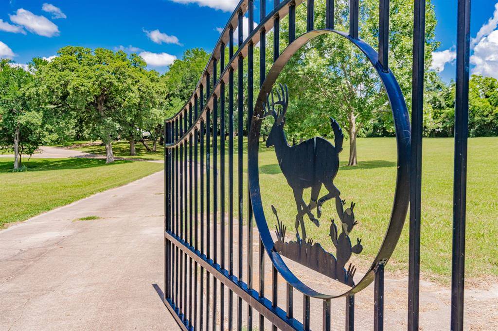 510 W Malloy Bridge Road, Seagoville, TX 75159
